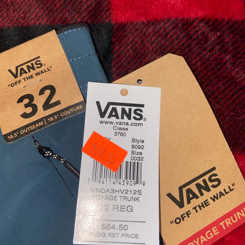 Vans voyage trunk/shorts